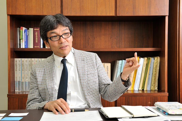 人は必ずしも利益を最大化する合理的な行動をとるとは限らないのですと、池田新介先生。